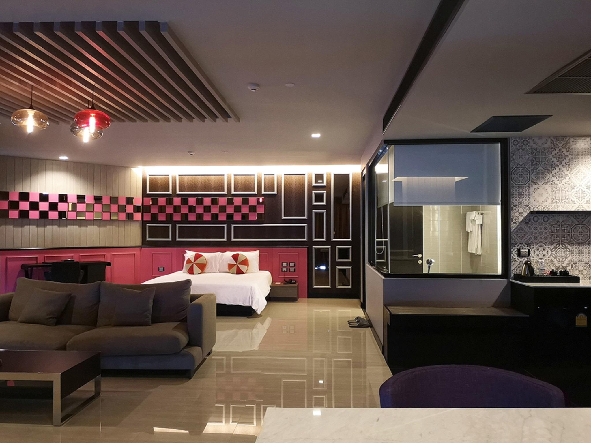 Tsix5 Phenomenal Hotel Pattaya Exterior foto