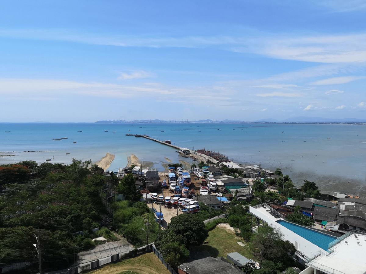 Tsix5 Phenomenal Hotel Pattaya Exterior foto