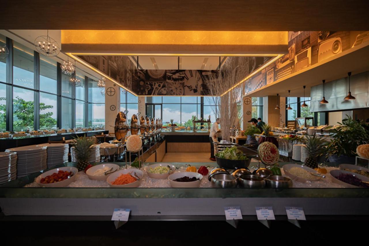 Tsix5 Phenomenal Hotel Pattaya Exterior foto